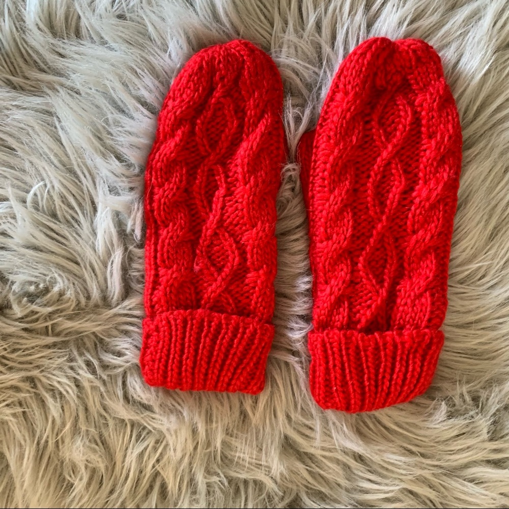 Red Mittens